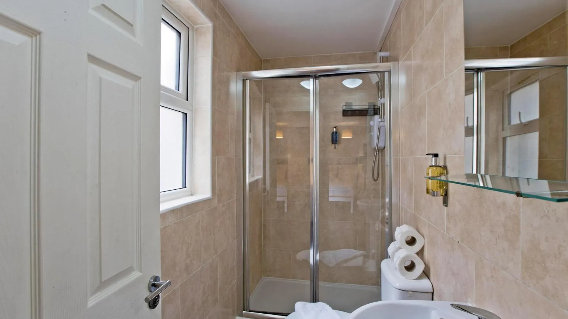 Imperial Corner House-Whitechapel Apartment Londyn