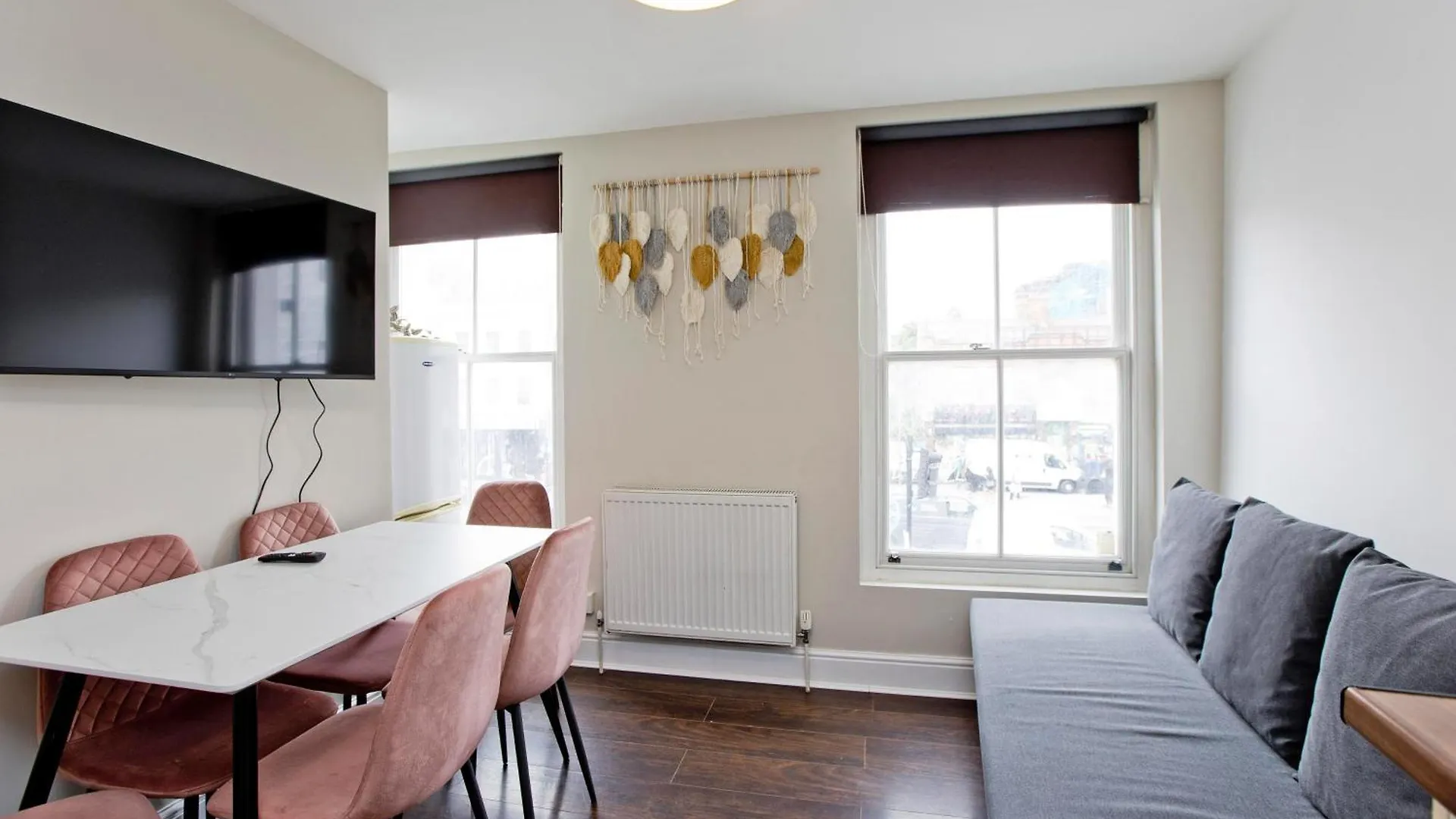 Imperial Corner House-Whitechapel Apartment Londyn