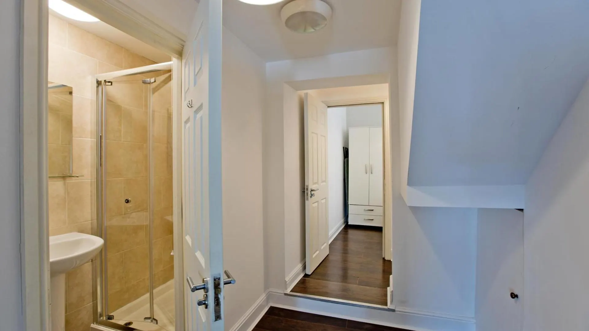 Imperial Corner House-Whitechapel Apartment London United Kingdom